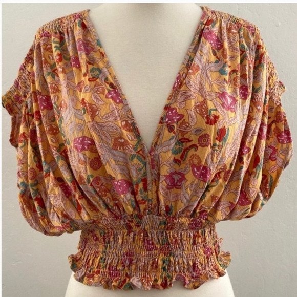 cupcakes & cashmere Tops - Cupcake and Cashmere Floral Open Back Top